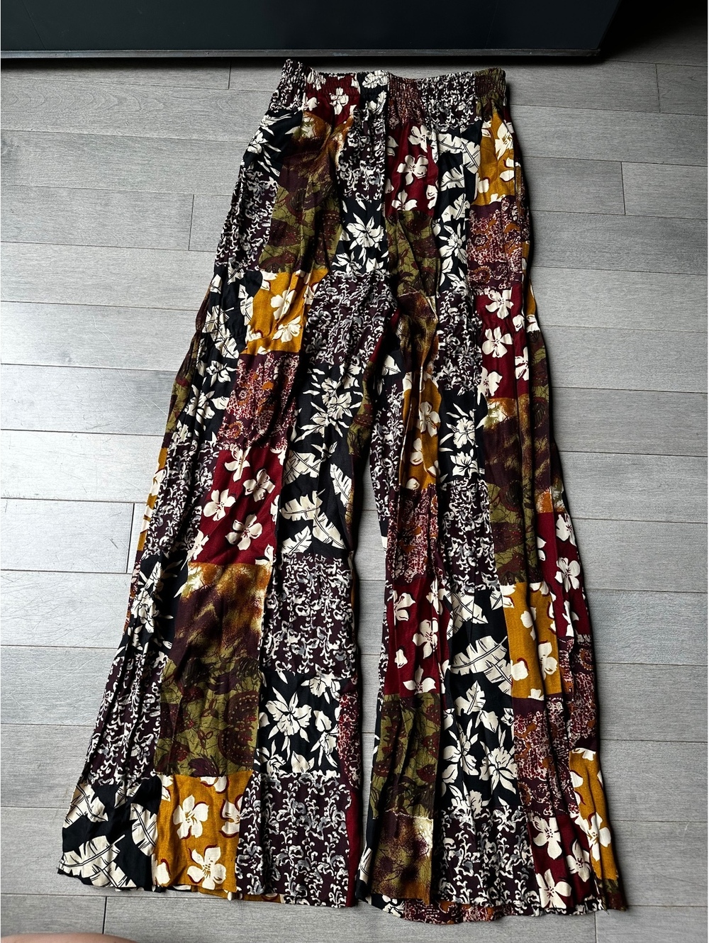 The Limited Women's Patchwork Floral Wide-Leg BOHO Lightweight Pants Size M